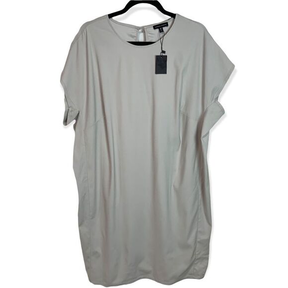 NWT Universal Standard Luxe Isabelle Shift Dress MEDIUM PETITE - Picture 1 of 9